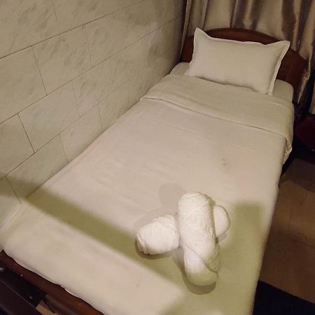 Baba Tourist Lodge Shillong Exteriör bild