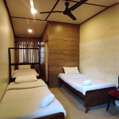 Baba Tourist Lodge Shillong Exteriör bild